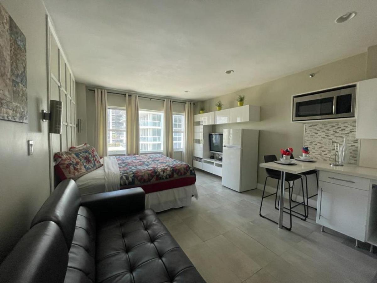 Beachfront Studios Casablanca Rentals Miami Beach Exterior photo